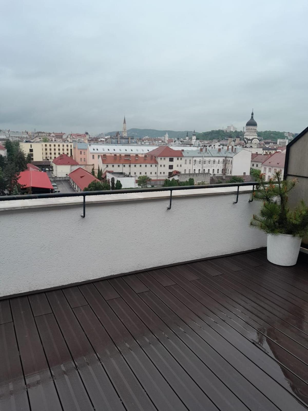Cristinco Panoramic Apartment คลูจ-นาโปกา ภายนอก รูปภาพ