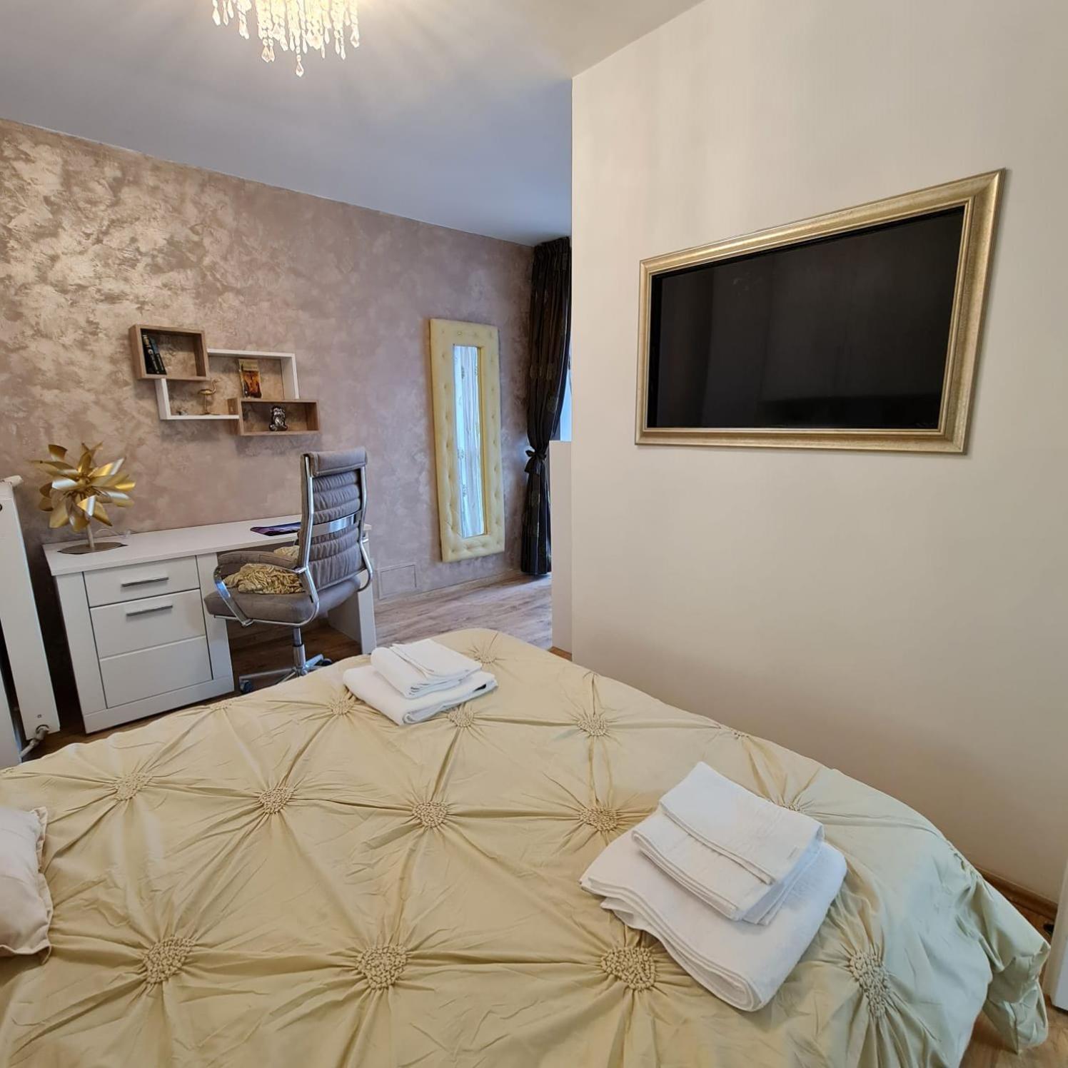 Cristinco Panoramic Apartment คลูจ-นาโปกา ภายนอก รูปภาพ